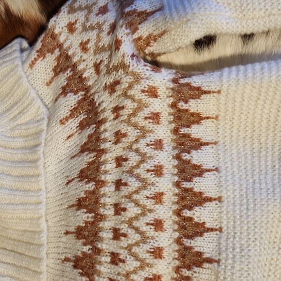 Maurices  White/Brown Sweater Sz XS - Picture 8 of 9
